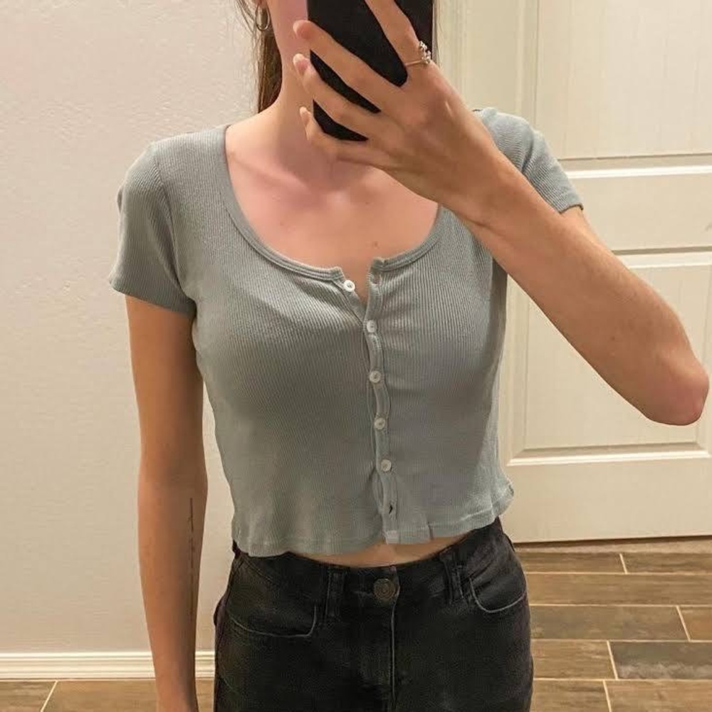 Brandy Melville Green Zelly Crop Top